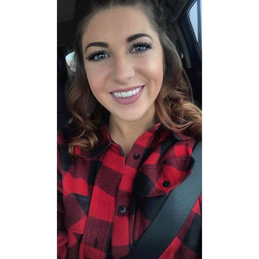 Meet your Posher, Alexandra